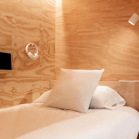 Colo Colo Hostel Валенсия Экстерьер фото