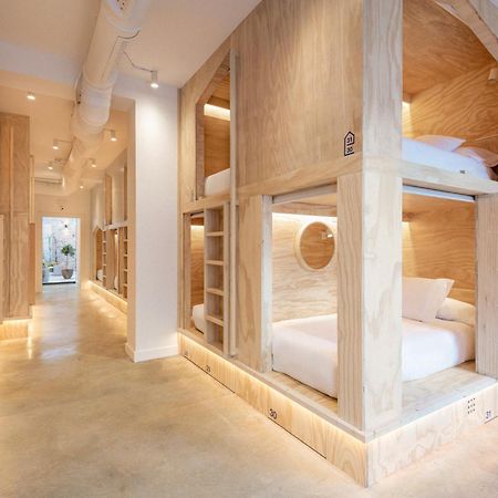 Colo Colo Hostel Валенсия Экстерьер фото
