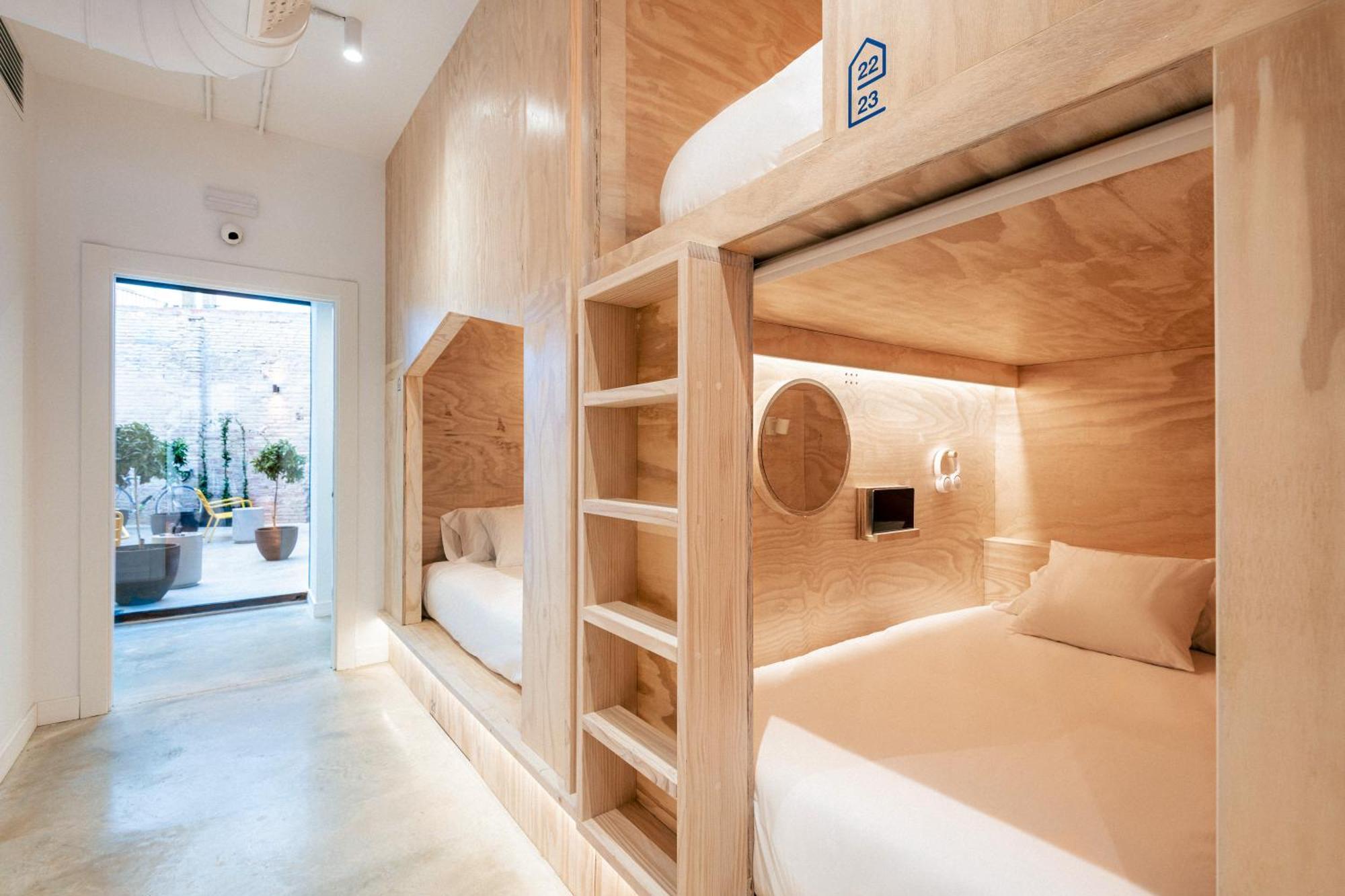 Colo Colo Hostel Валенсия Экстерьер фото